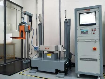 Teste de impacto mecânico